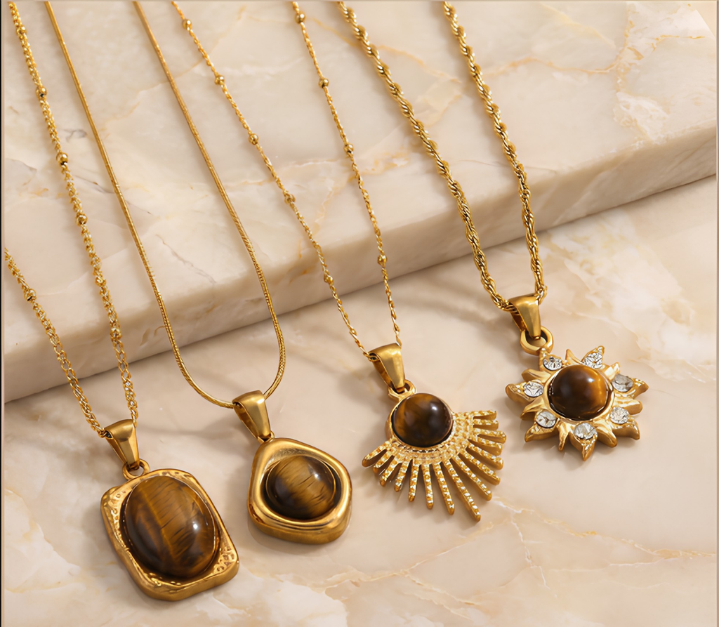 Collier avec pendentif Œil de Tigre Doré